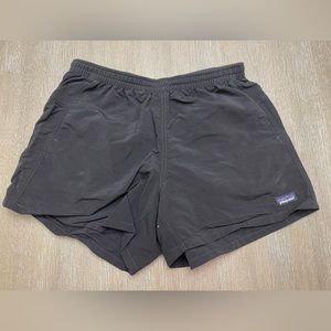 Patagonia women’s black baggies shorts, size small
